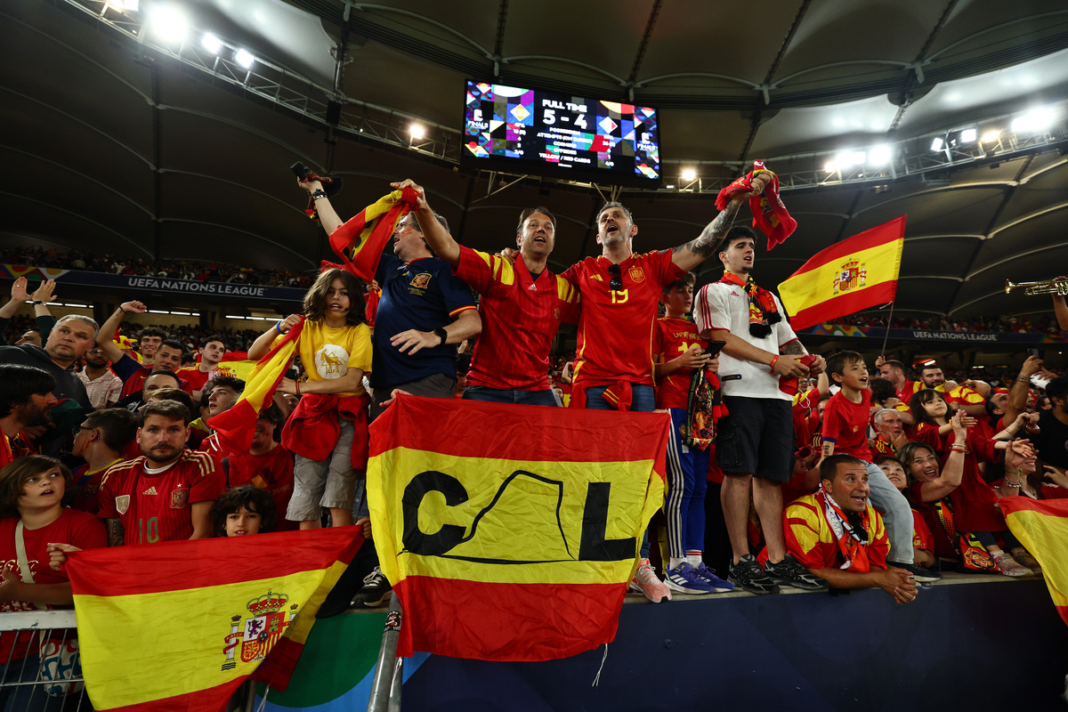 九游体育入口-包含清晨深圳男篮刷新队史纪录埃因霍温刷新队史纪录备战英超，国际比赛日巴塞罗那外线爆发直接炸裂的词条