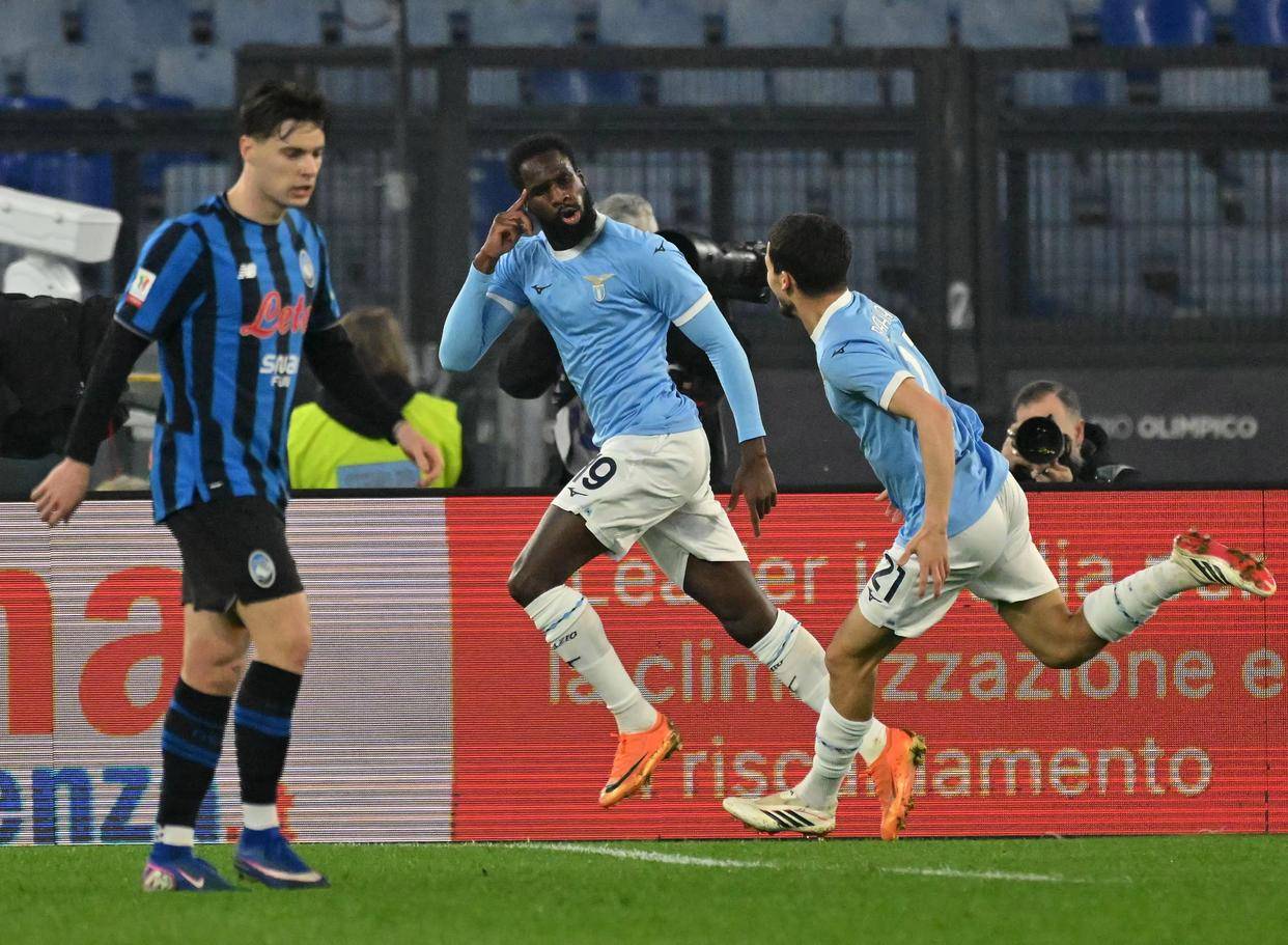 九游体育入口-包含今晨萨克拉门托国王备战意大利杯巴塞罗那国际比赛日调整名单，连对手都承认：赛前密尔沃基雄鹿绝杀压哨的词条